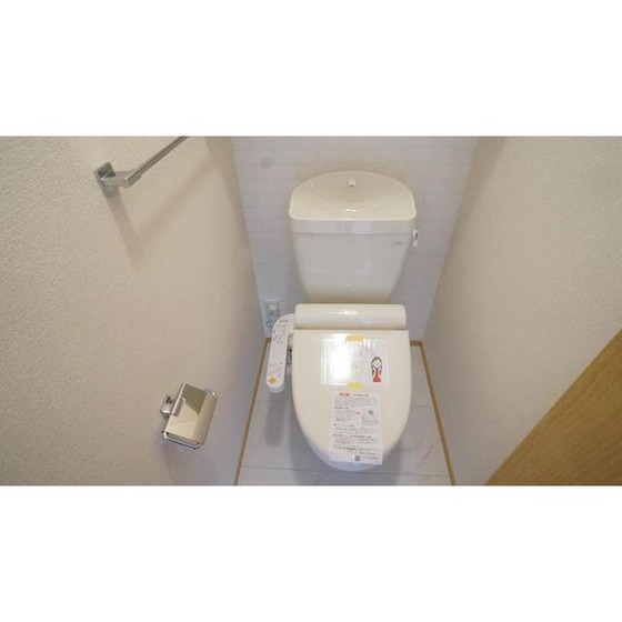 トイレ　温水洗浄便座イメージ