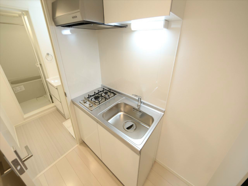 キッチン　システムキッチン（ガス2口）冷蔵庫・レンジ等ご用意できます