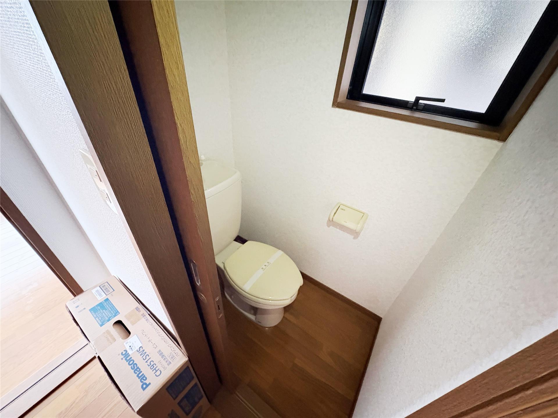 トイレ　トイレ