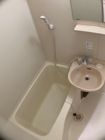 バス・シャワールーム　バストイレ別でおすすめです