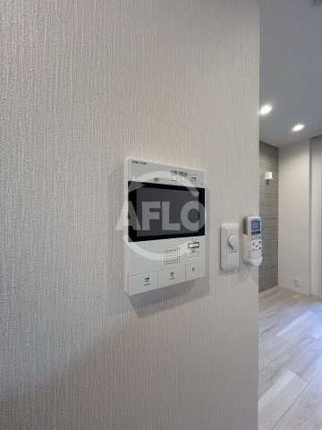 セキュリティ　パークフラッツ東三国　モニター付きインターホン