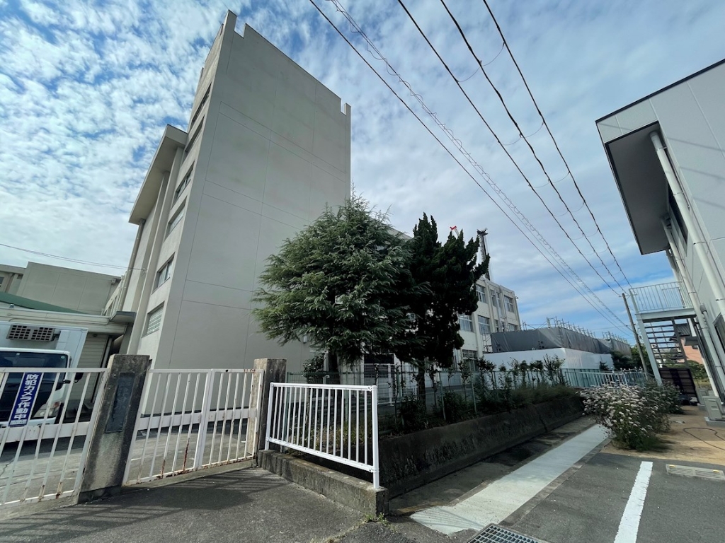 小学校　姫路市立津田小学校（小学校）まで1481m