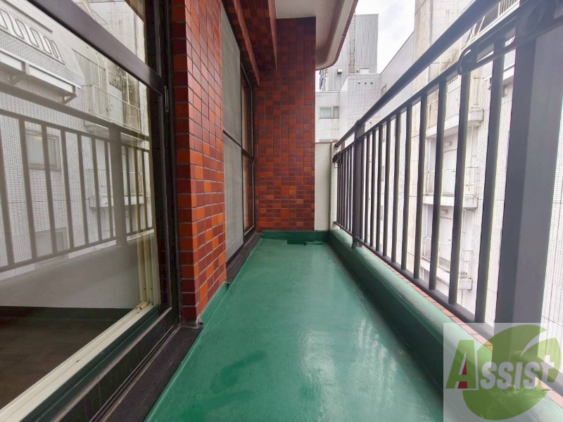 バルコニー　バルコニーです。洗濯物を干したり一息ついたりできますね！