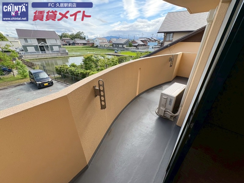 バルコニー　同物件別室画像