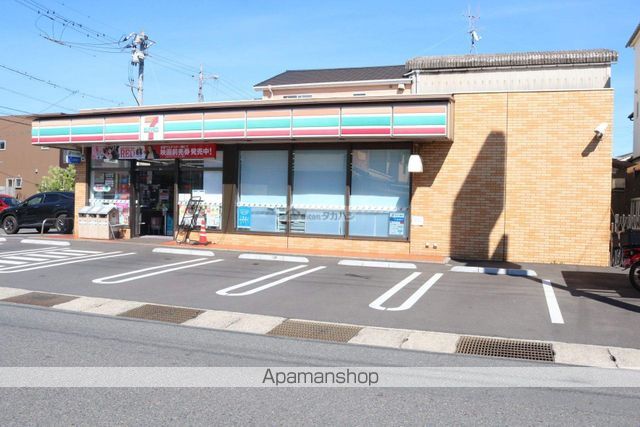 コンビニ　セブンイレブン（コンビニ）まで750m