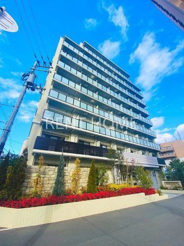 建物外観　鉄筋コンクリート造９階建て