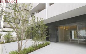 エントランス　ゆとりのあるエントランスです