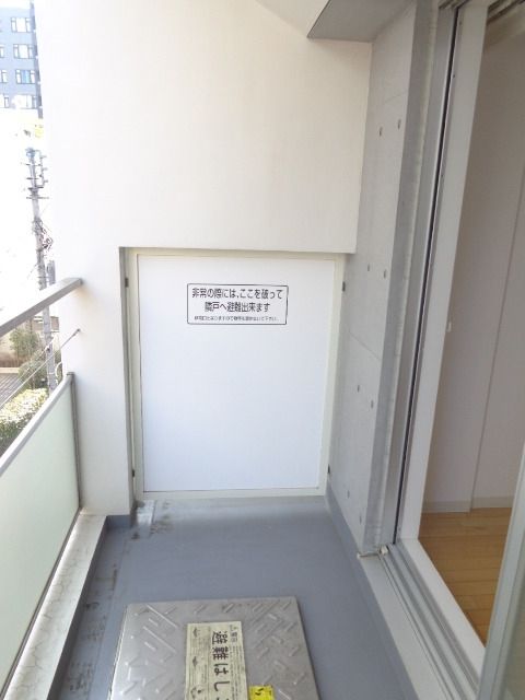 バルコニー　バルコニー