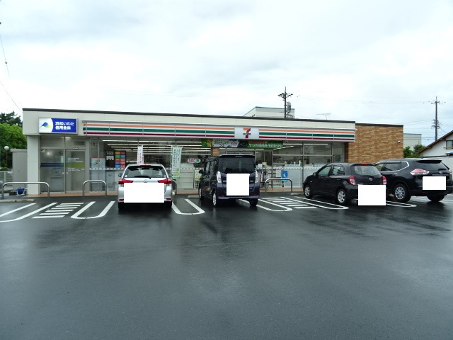 コンビニ　セブンイレブン（コンビニ）まで463m