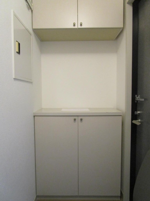 玄関　図面と現状に相違がある場合には現状を優先