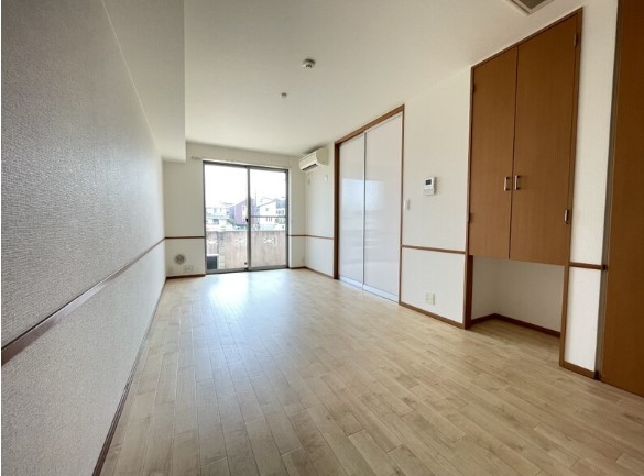 居室・リビング　※別部屋参考写真