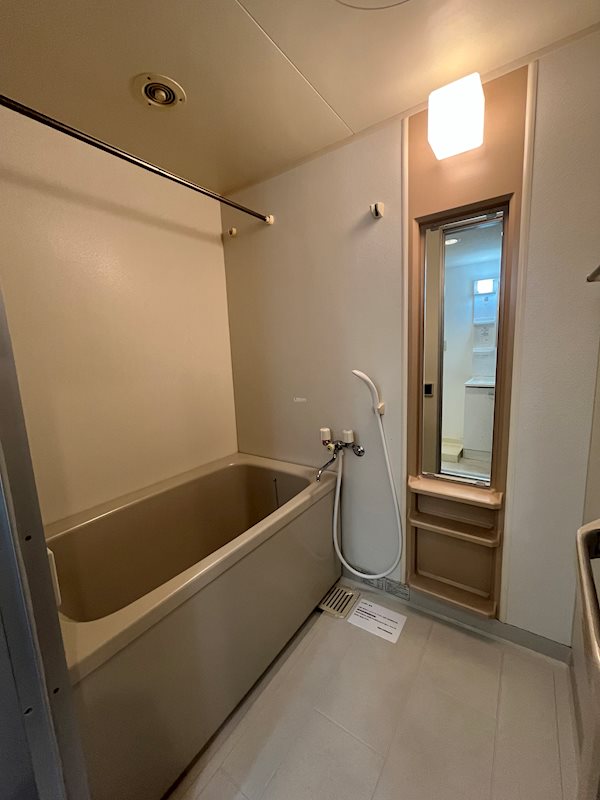 バス・シャワールーム　※他のお部屋です、ご参考までに