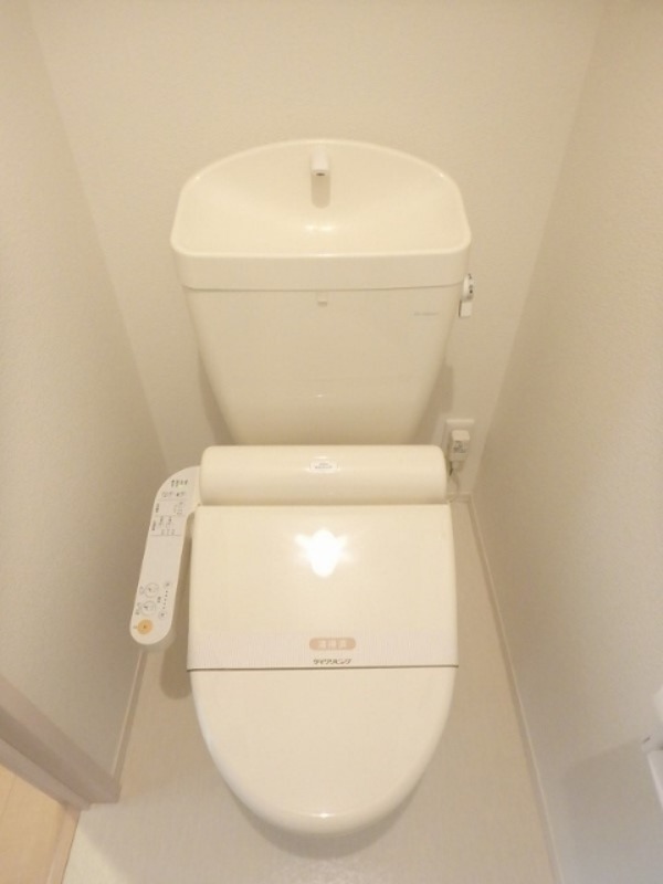 トイレ　図面と現状に相違がある場合には現状を優先