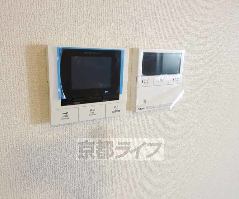 セキュリティ　モニター付きインターホンがついていて安心！