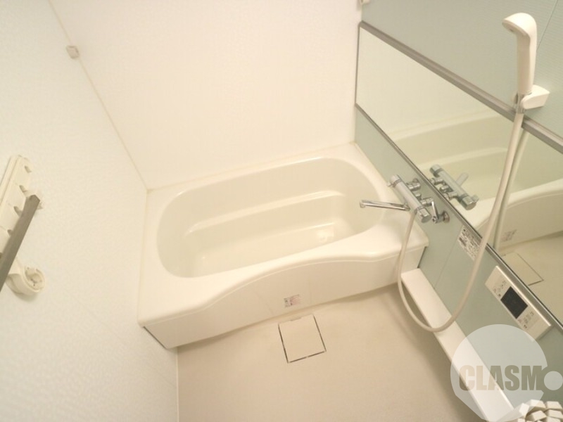 バス・シャワールーム　浴室乾燥機＆追い焚き機能付きバス♪