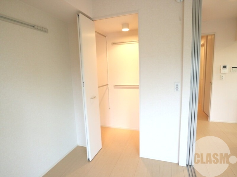 収納　ワンステップクローゼット