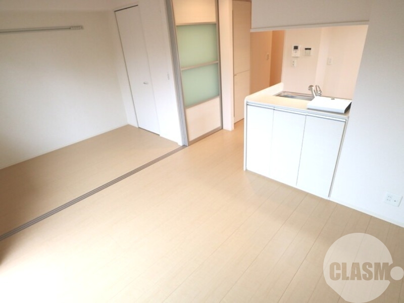 居室・リビング　カウンターキッチンです♪