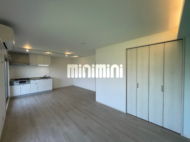 居室・リビング　３０１から引用