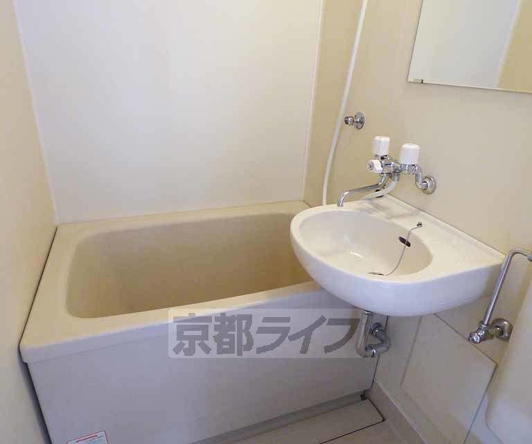 バス・シャワールーム　お風呂です。