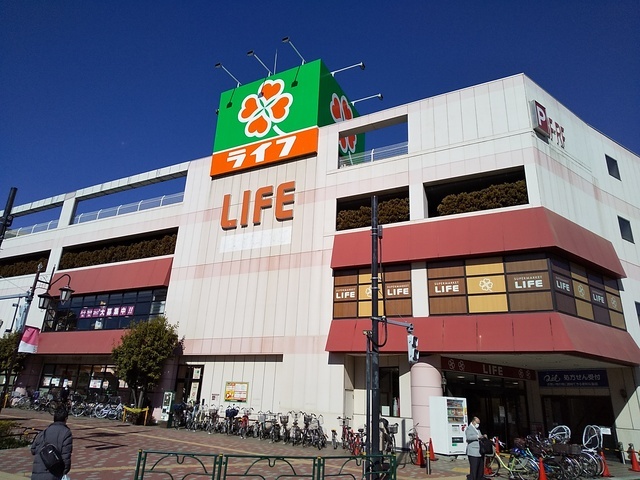 スーパー　ライフ千川駅前店（スーパー）まで600m