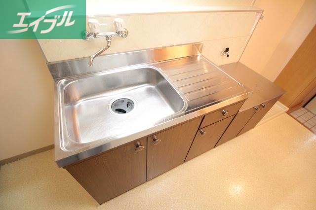 キッチン　別のお部屋の写真です。実際とは異なります。