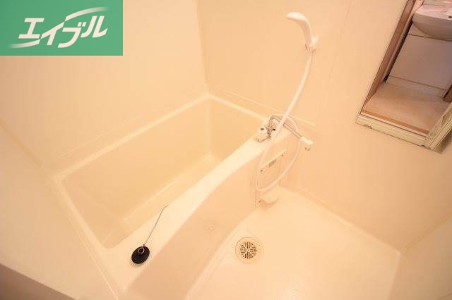 バス・シャワールーム　別のお部屋の写真です。実際とは異なります。