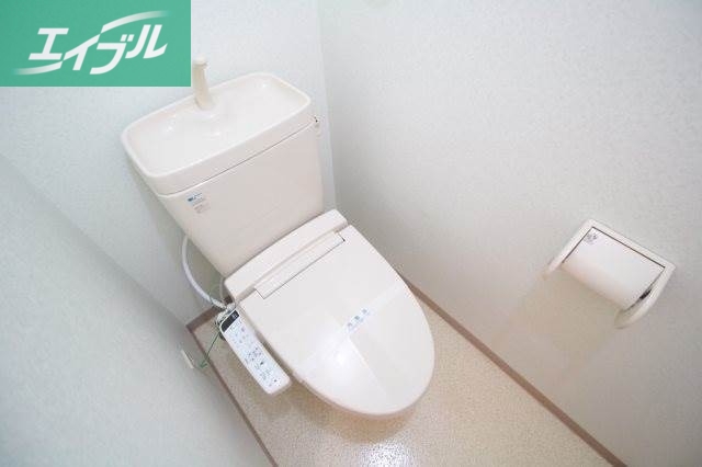 トイレ　別のお部屋の写真です。実際とは異なります。