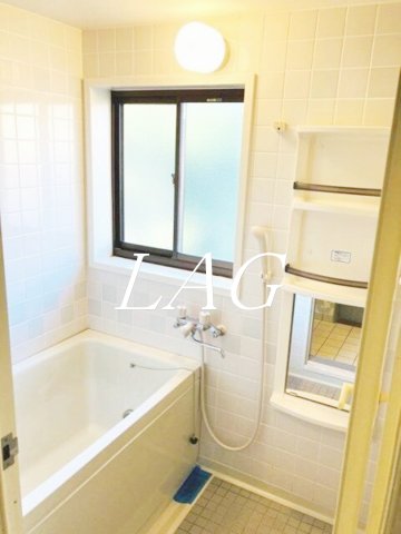 バス・シャワールーム　お風呂です。