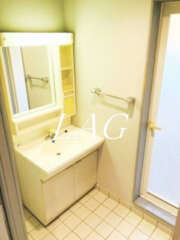 洗面設備　洗面台です。