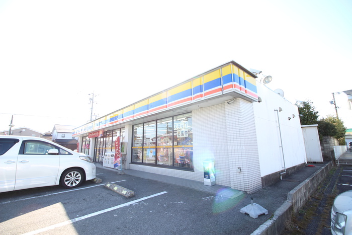 コンビニ　ミニストップ（コンビニ）まで200m