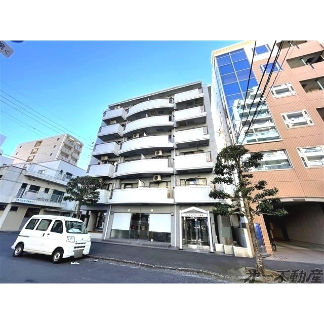 エントランス　建物外観