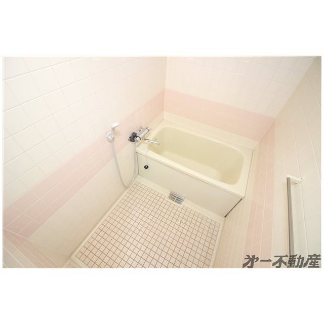 バス・シャワールーム　バスルーム