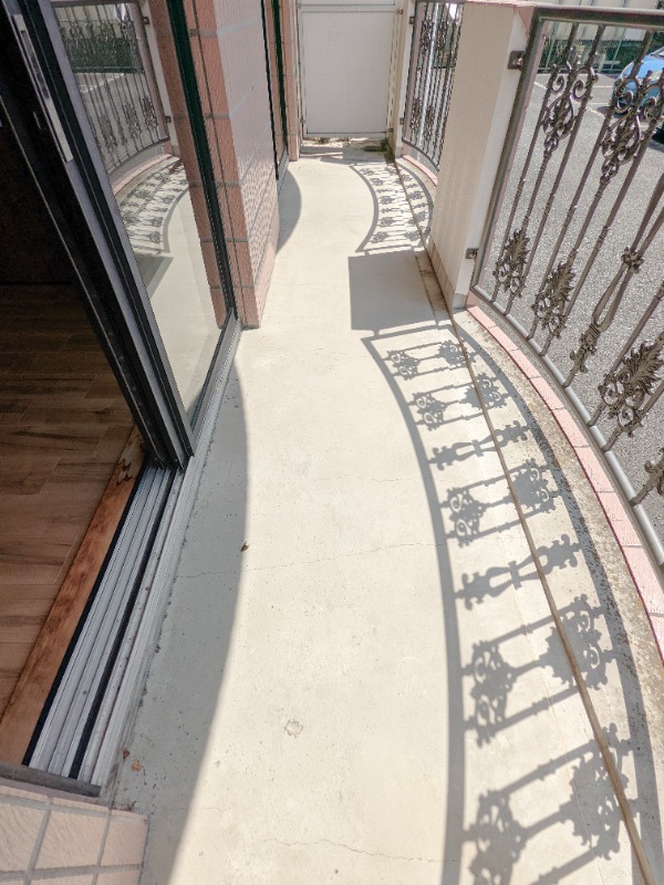 バルコニー　図面と現状に相違がある場合には現状を優先