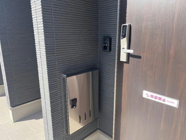 玄関　電子キー　宅配ボックス