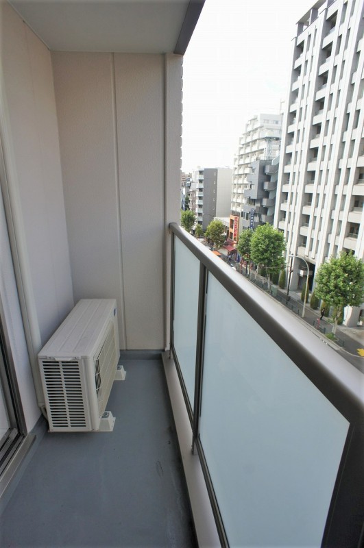 バルコニー　陽当たり良好なバルコニーです