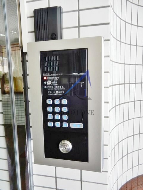 セキュリティ　モニター付きインターホンです。