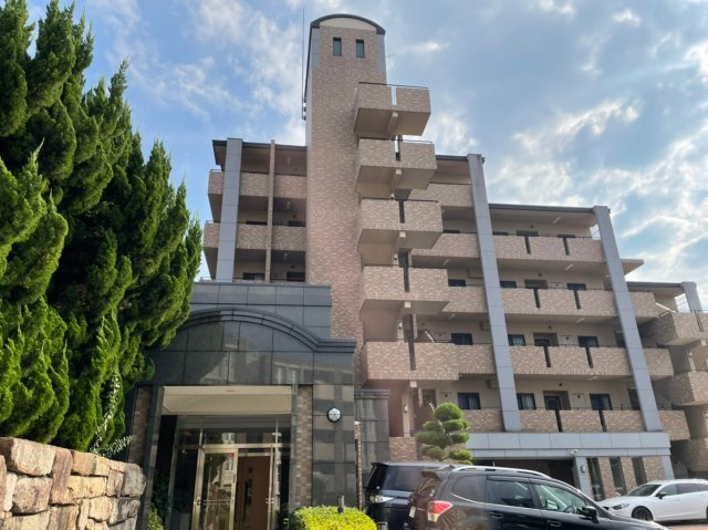 建物外観　落ち着いた雰囲気の外観です