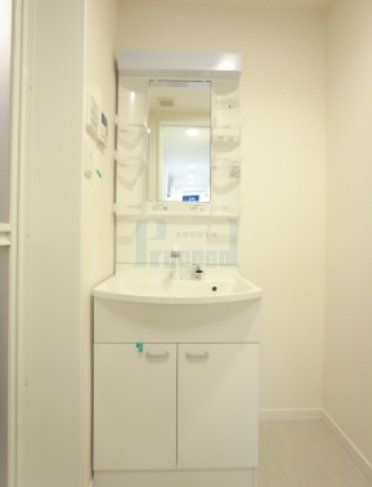洗面設備　うれしい独立洗面台！