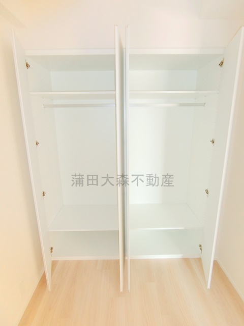 収納　洋室3.4帖の収納　クローゼット