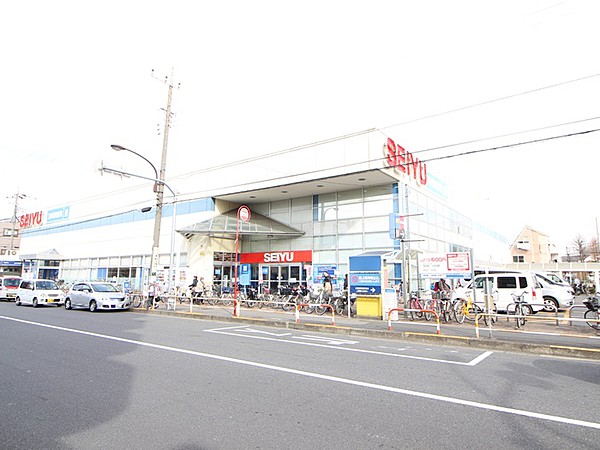 スーパー　西友　加賀鹿浜店（スーパー）まで675m