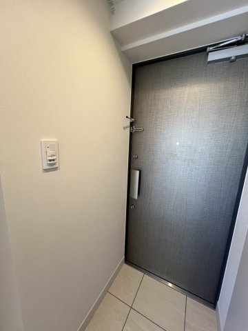 玄関　玄関ですわ！