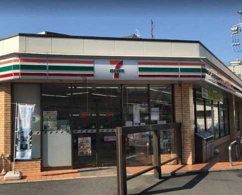 コンビニ　セブンイレブン 横浜井土ヶ谷下町店（コンビニ）まで450m