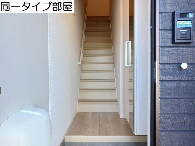 玄関　シンプルで使いやすい玄関です