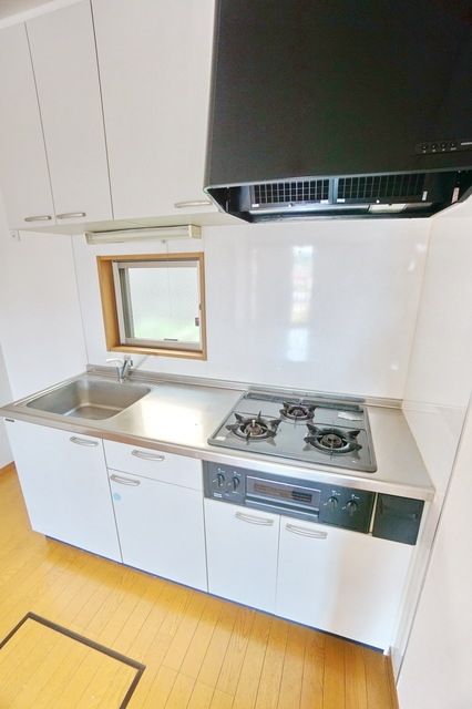 キッチン　別部屋参考写真です