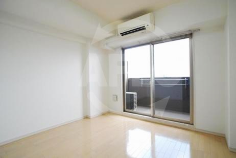 居室・リビング　エスライズ難波EAST　リビング