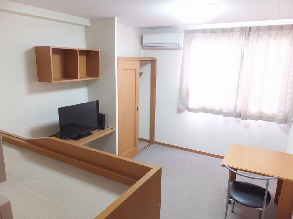 居室・リビング　日当たり良好です。