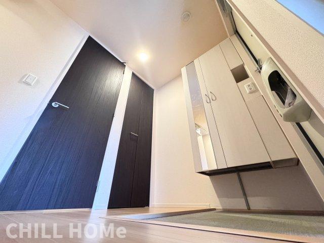 玄関　当社、チルホームのHPもご覧ください(^^)/物件情報多数♪