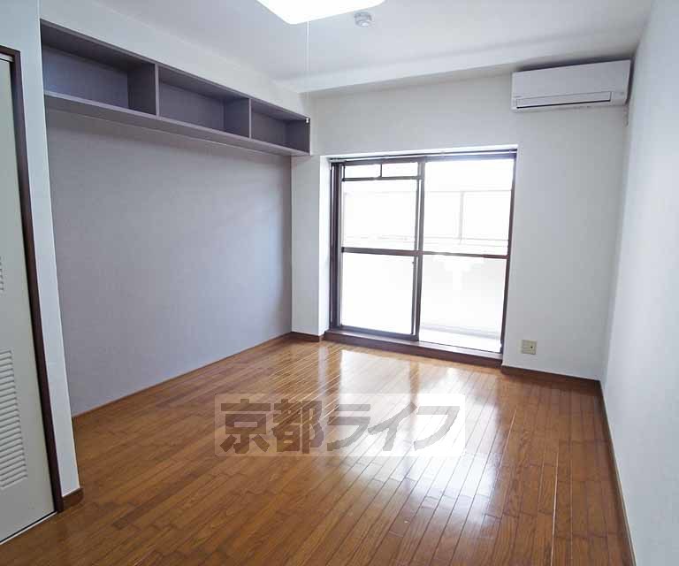 居室・リビング　きれいなお部屋です。