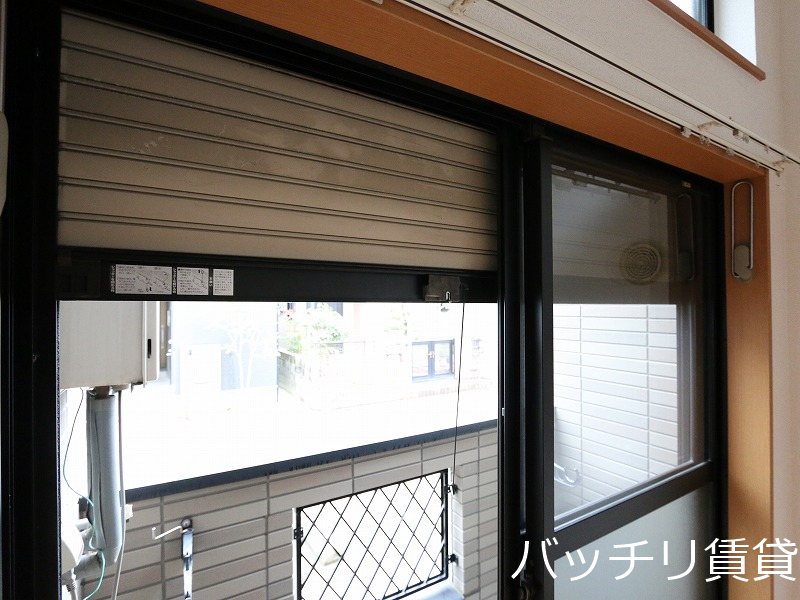 バルコニー　別号室タイプの為、現状を優先致します。