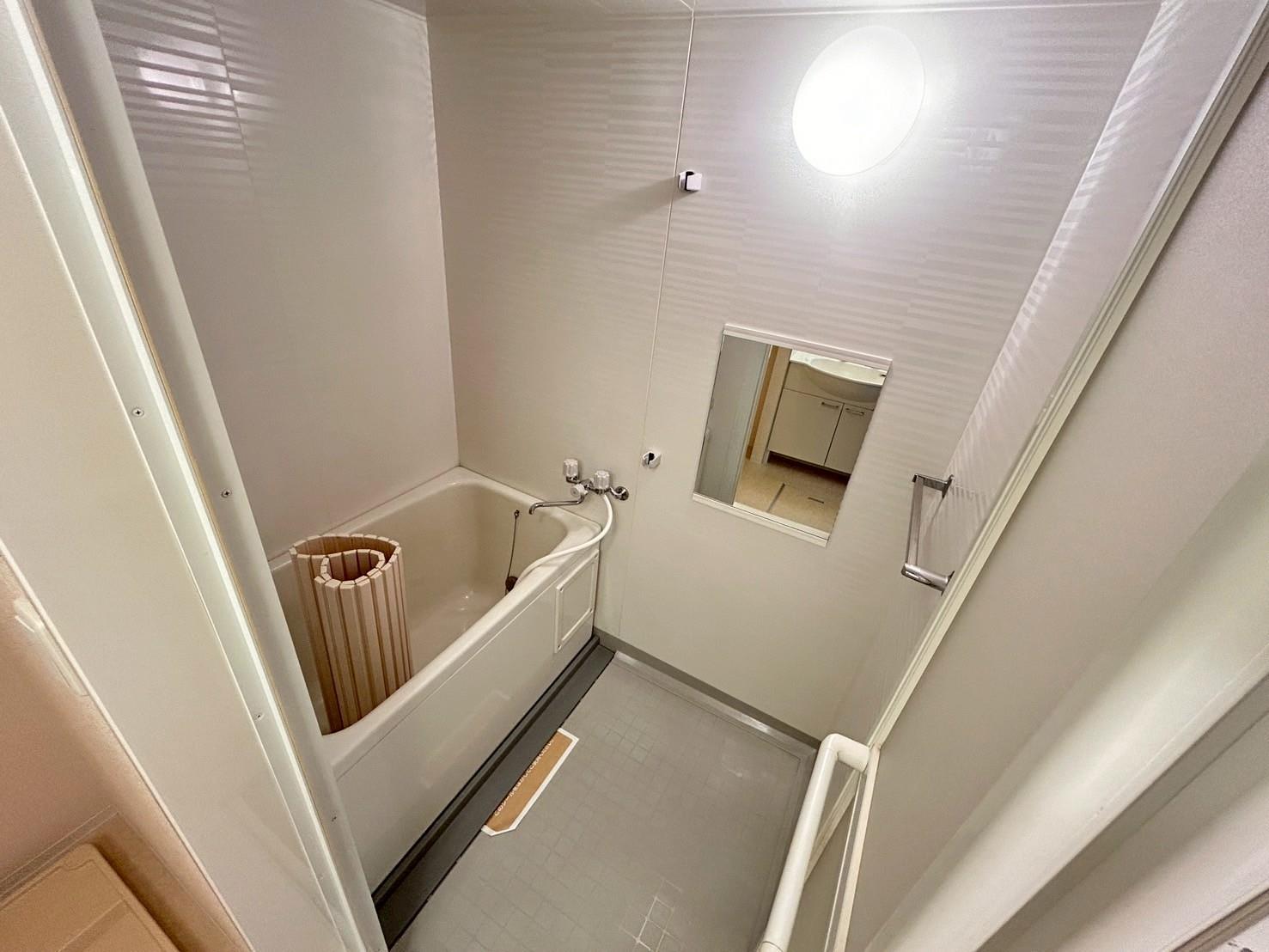 バス・シャワールーム　浴室